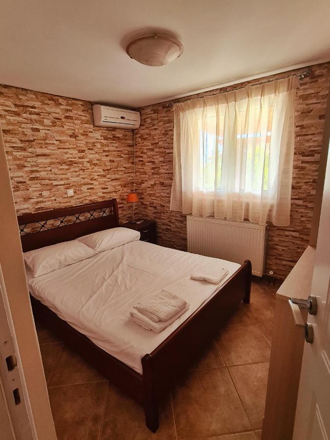 Guesthouse Petrothalassa Porto Cheli Buitenkant foto