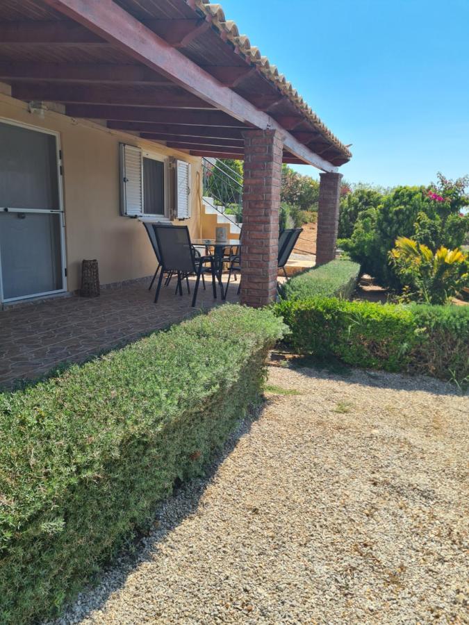 Guesthouse Petrothalassa Porto Cheli Buitenkant foto